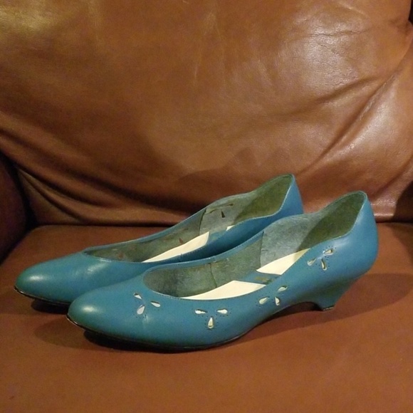 westies Shoes - Vintage WESTIES genuine leather blue pumps
